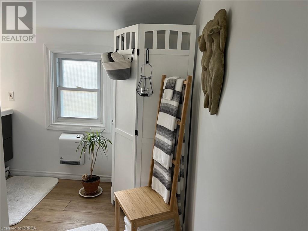 Photo 14 of 16 for 3185 Lindley Street