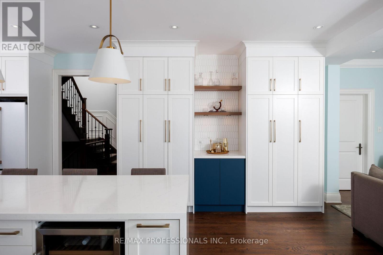 80 Haliburton Avenue, Toronto, Ontario  M9B 4Y4 - Photo 14 - W12117202