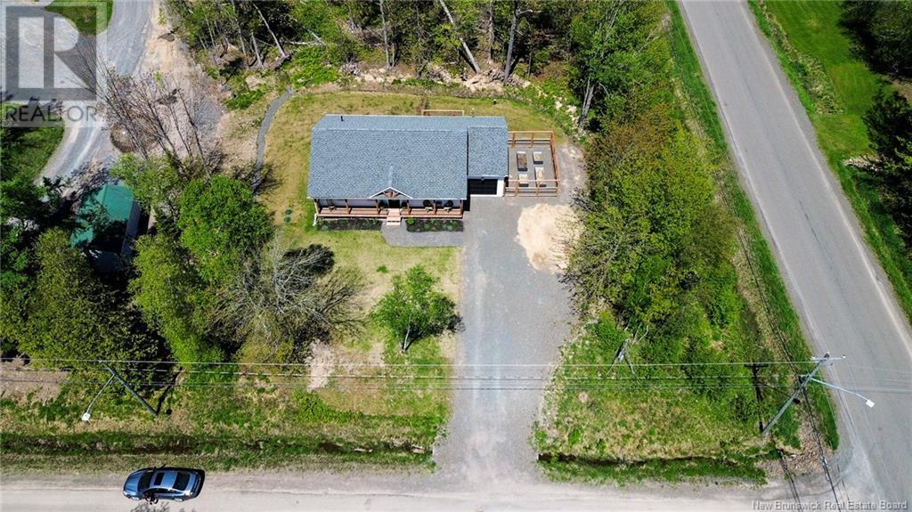 Property at 6 Silverview Lane image 2
