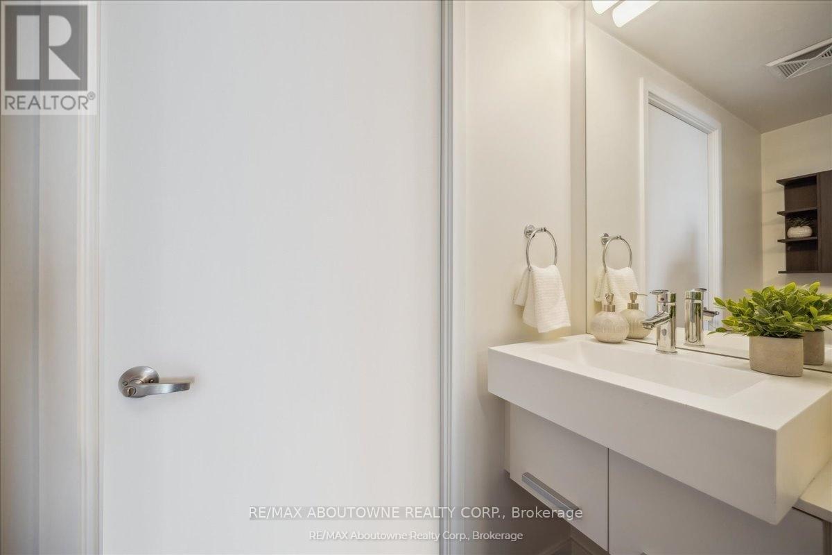 608 - 38 Dan Leckie Way, Toronto, Ontario  M5V 2V6 - Photo 40 - C12183827