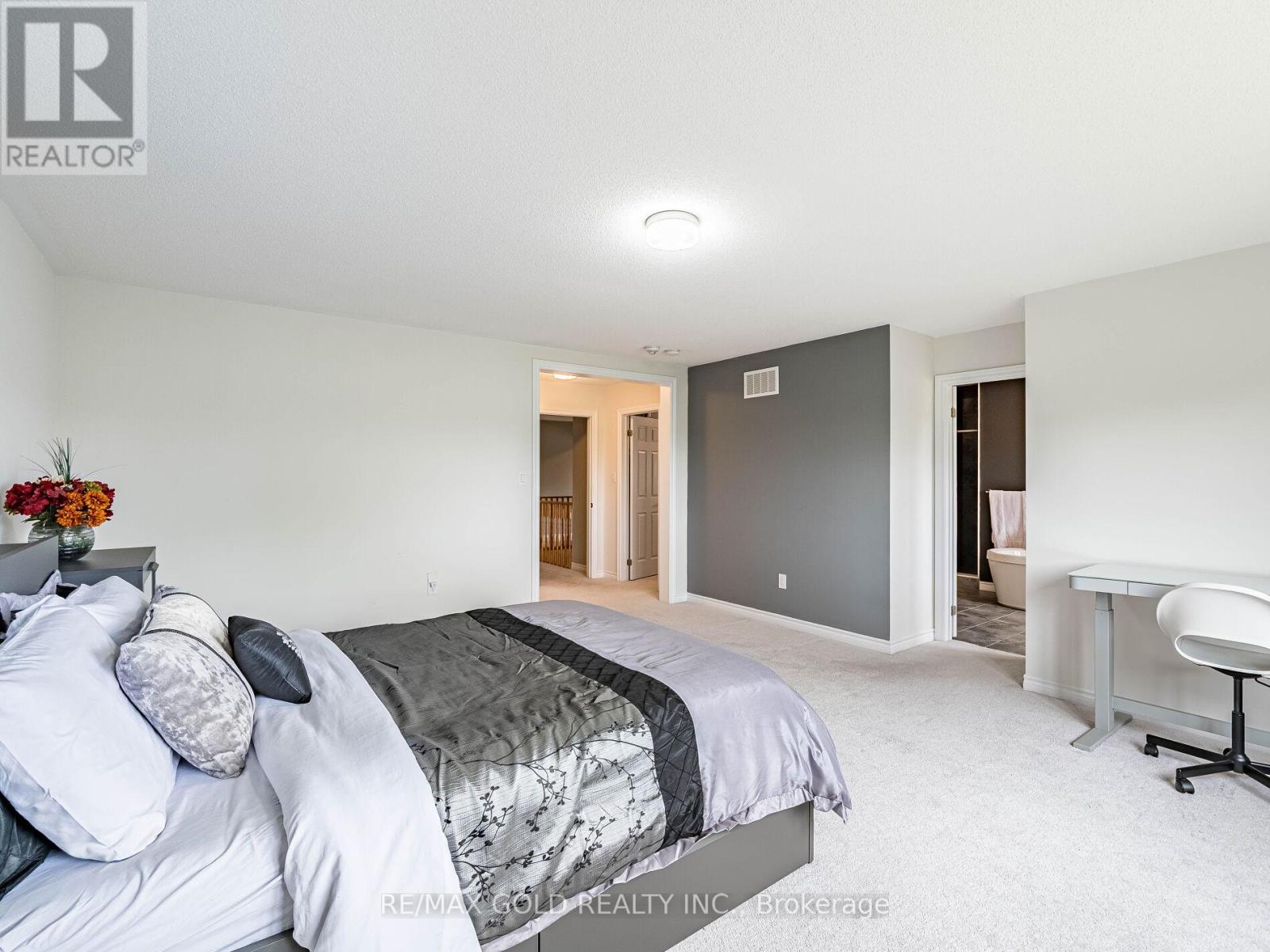 201 Mcfarlane Crescent, Centre Wellington (Fergus), Ontario  N1M 0G5 - Photo 21 - X12183449