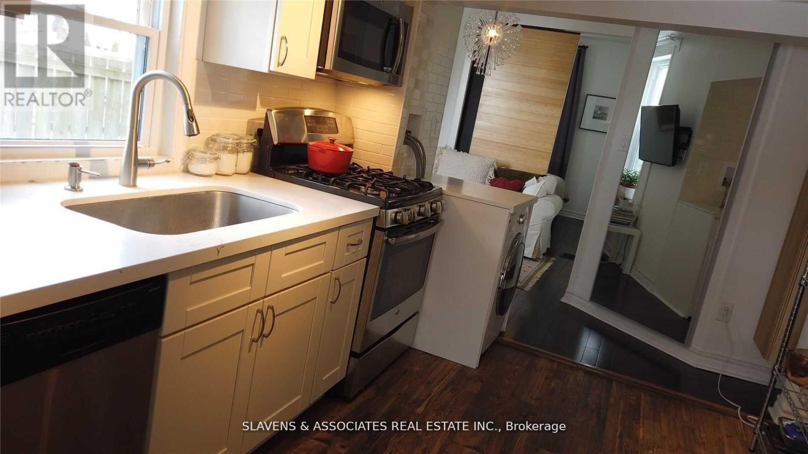 2398 Gerrard Street E, Toronto, Ontario  M4E 2E1 - Photo 10 - E12183822