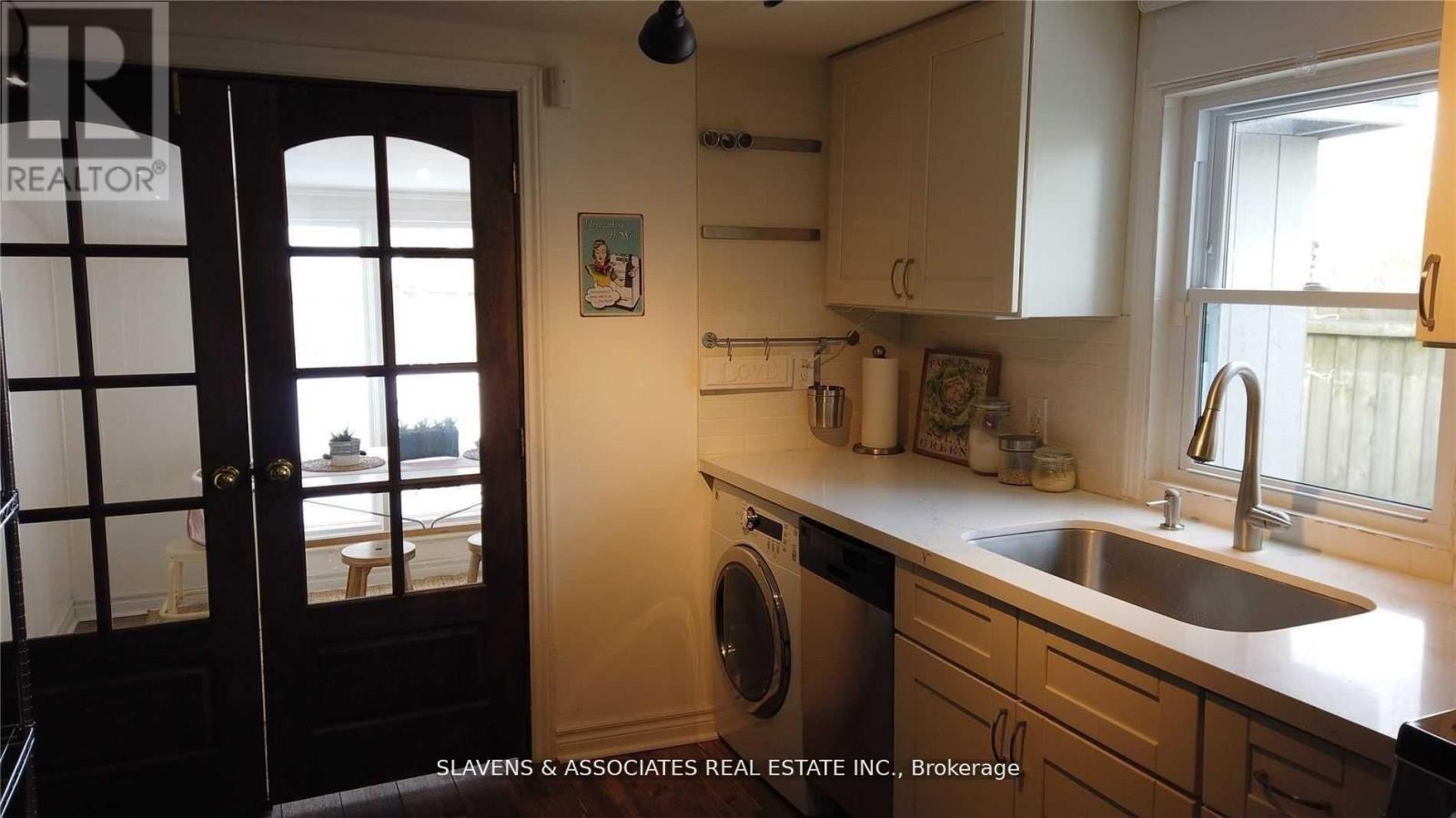 2398 Gerrard Street E, Toronto, Ontario  M4E 2E1 - Photo 12 - E12183822