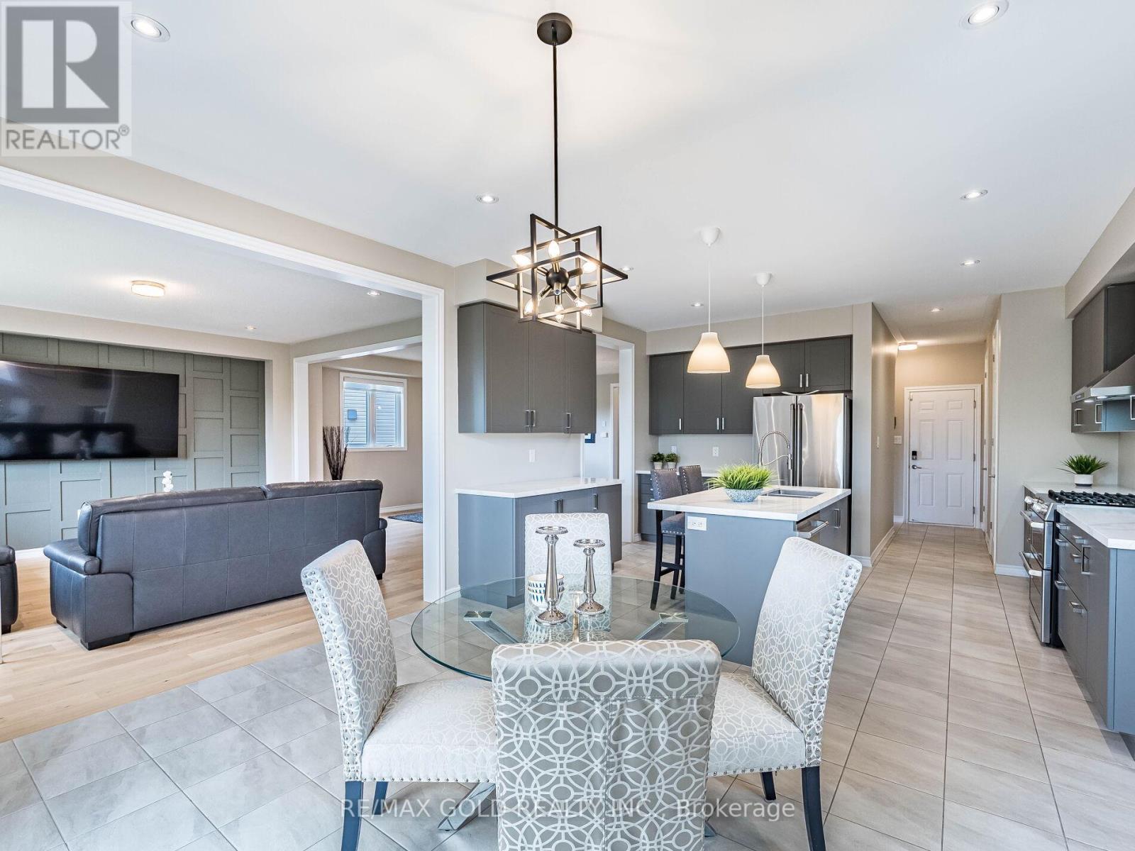 201 Mcfarlane Crescent, Centre Wellington (Fergus), Ontario  N1M 0G5 - Photo 14 - X12183449