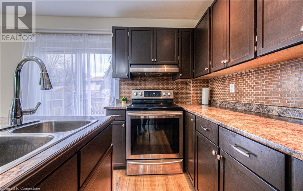 141 Sekura Crescent, Cambridge, Ontario  N1R 7C5 - Photo 11 - 40699770