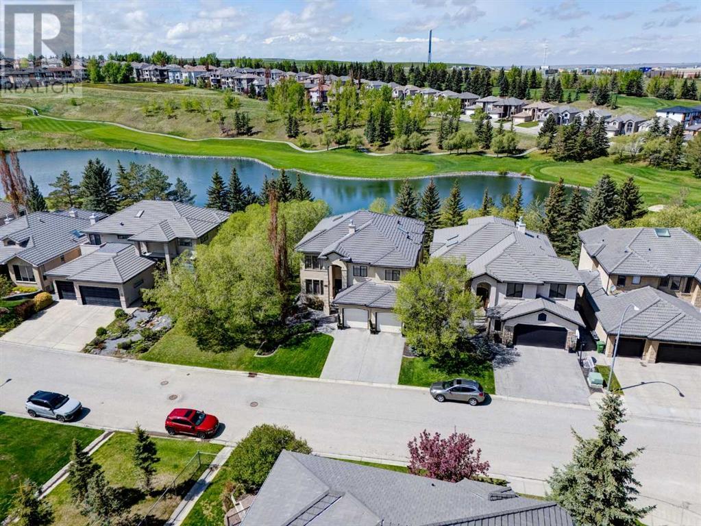 Property at 10 Hamptons Cove NW image 4