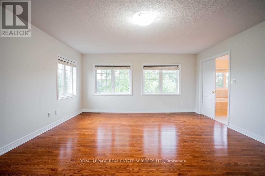 2420 Valleyridge Drive, Oakville (Bc Bronte Creek), Ontario  L6M 5G7 - Photo 15 - W12183824