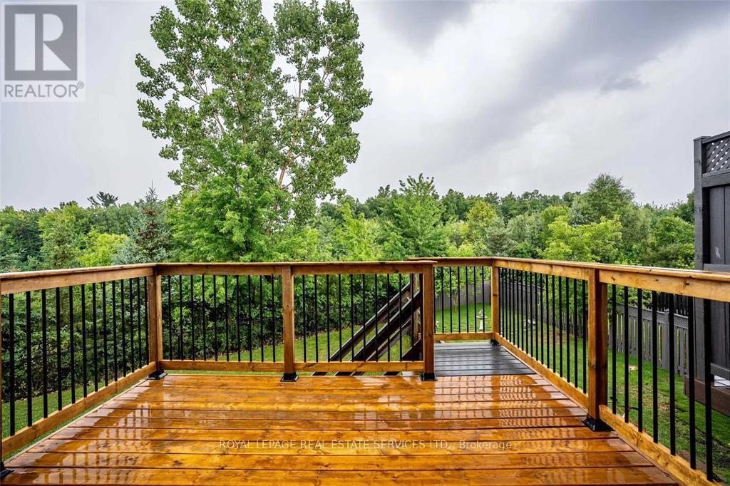 2420 Valleyridge Drive, Oakville (Bc Bronte Creek), Ontario  L6M 5G7 - Photo 2 - W12183824