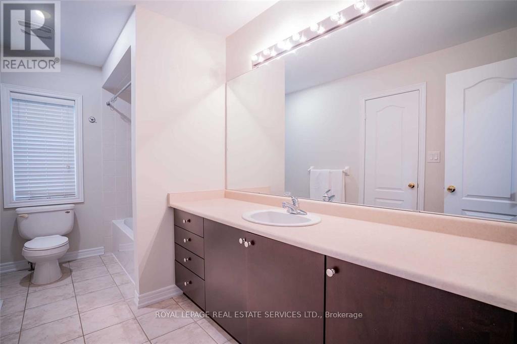 2420 Valleyridge Drive, Oakville (Bc Bronte Creek), Ontario  L6M 5G7 - Photo 24 - W12183824
