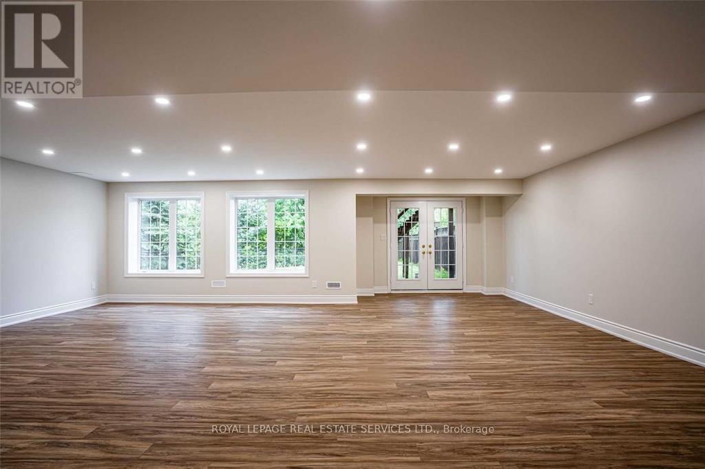2420 Valleyridge Drive, Oakville (Bc Bronte Creek), Ontario  L6M 5G7 - Photo 27 - W12183824