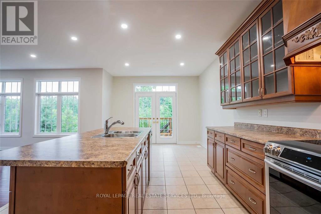 2420 Valleyridge Drive, Oakville (Bc Bronte Creek), Ontario  L6M 5G7 - Photo 4 - W12183824
