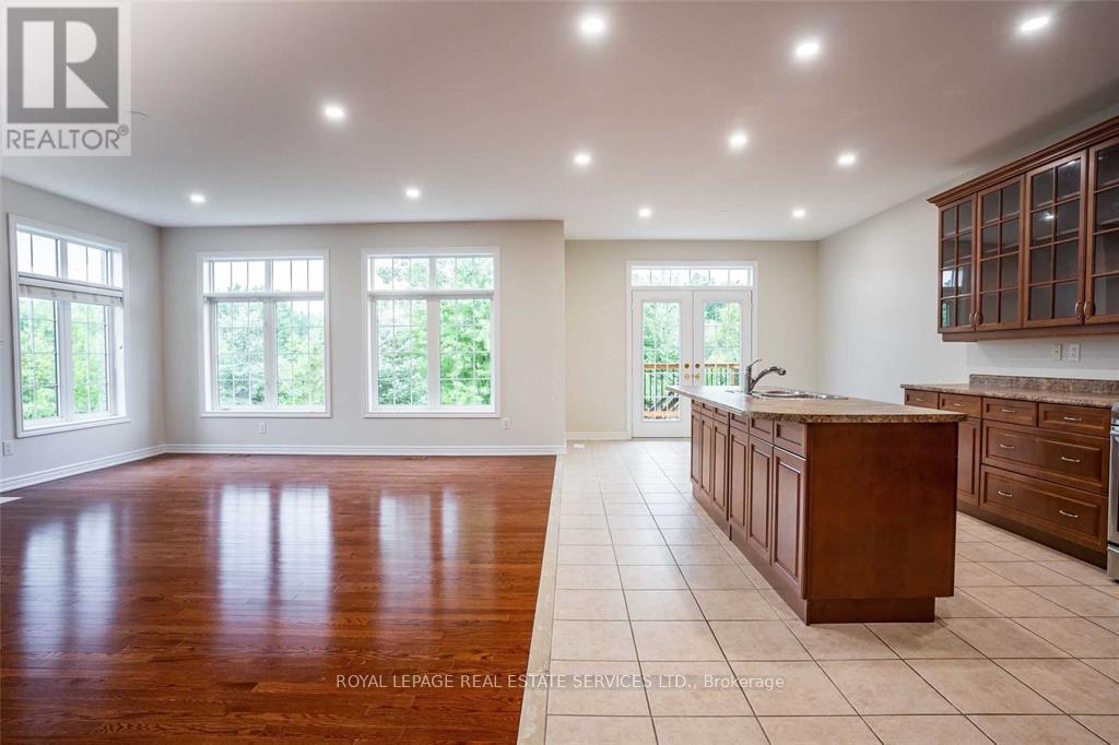 2420 Valleyridge Drive, Oakville (Bc Bronte Creek), Ontario  L6M 5G7 - Photo 7 - W12183824