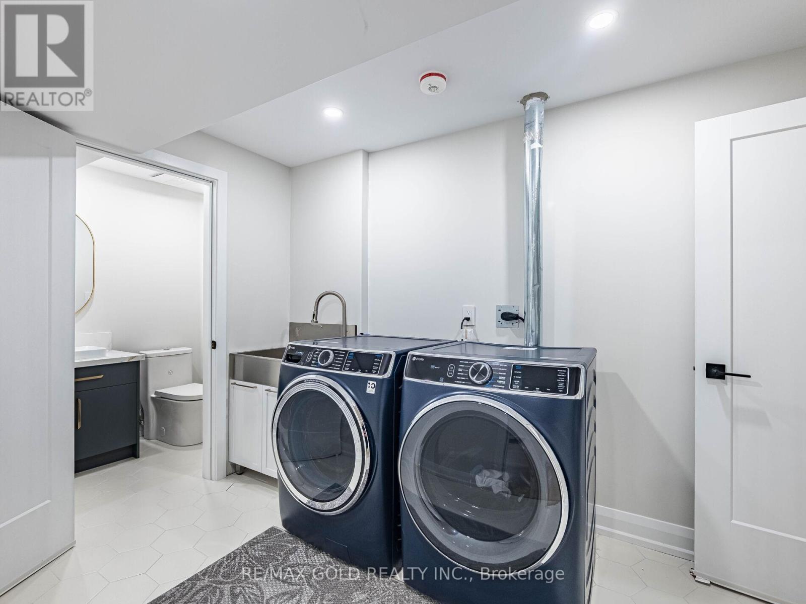 35 Borland Crescent, Caledon (Caledon East), Ontario  L7C 3M4 - Photo 31 - W12183826