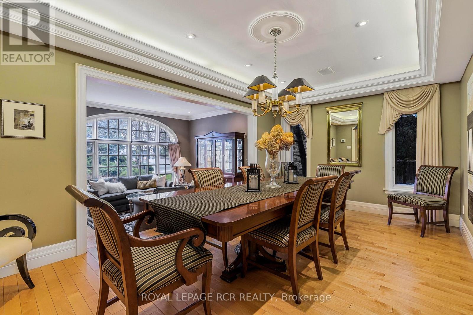 34 Garden Avenue, Richmond Hill, Ontario  L4C 6L9 - Photo 8 - N12172367