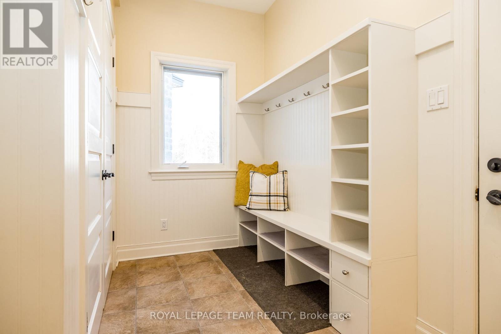 28 Marchvale Drive, Ottawa, Ontario  K2W 1C2 - Photo 23 - X12059978