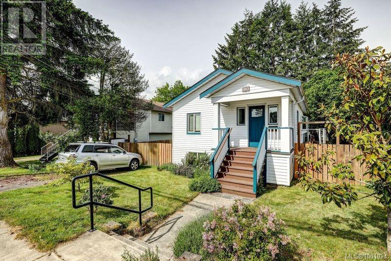 Property at 638 Victoria Rd image 2