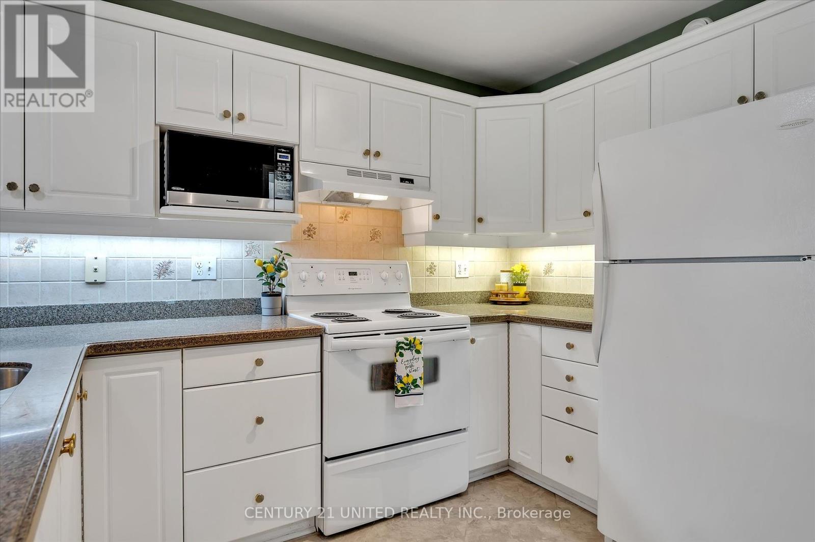 1329 White Crescent, Peterborough West, Ontario  K9K 2L6 - Photo 12 - X12183892