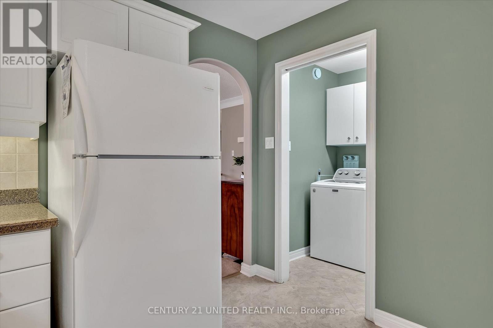 1329 White Crescent, Peterborough West, Ontario  K9K 2L6 - Photo 13 - X12183892
