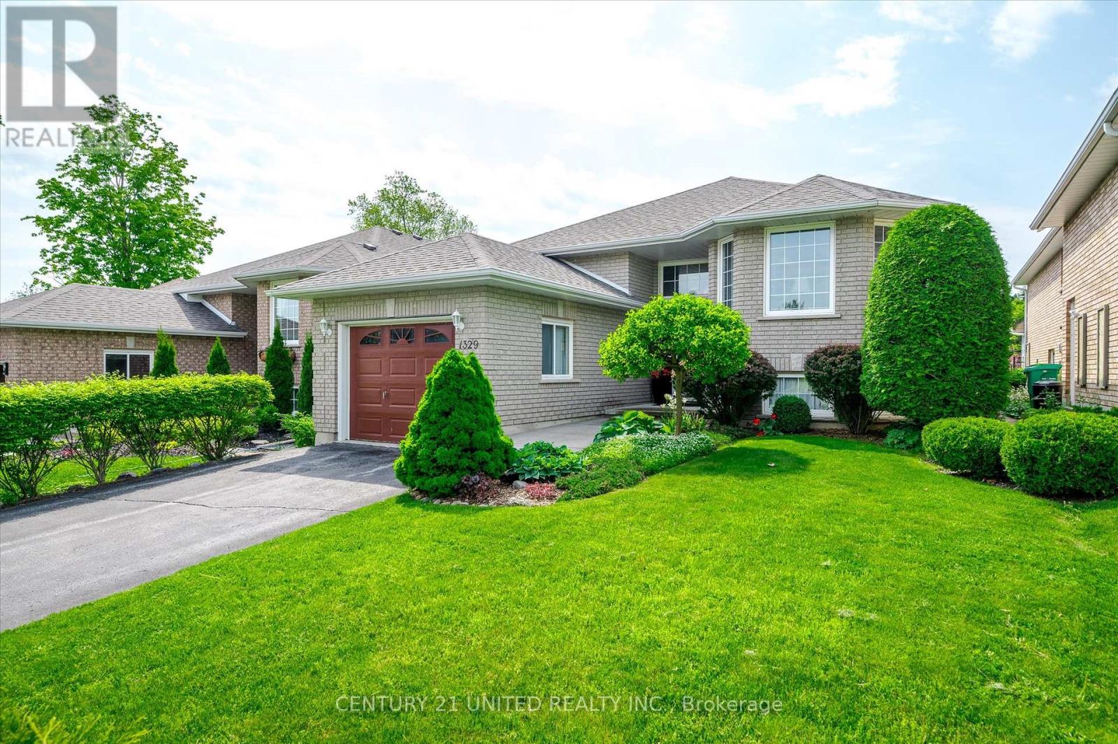 1329 White Crescent, Peterborough West, Ontario  K9K 2L6 - Photo 2 - X12183892