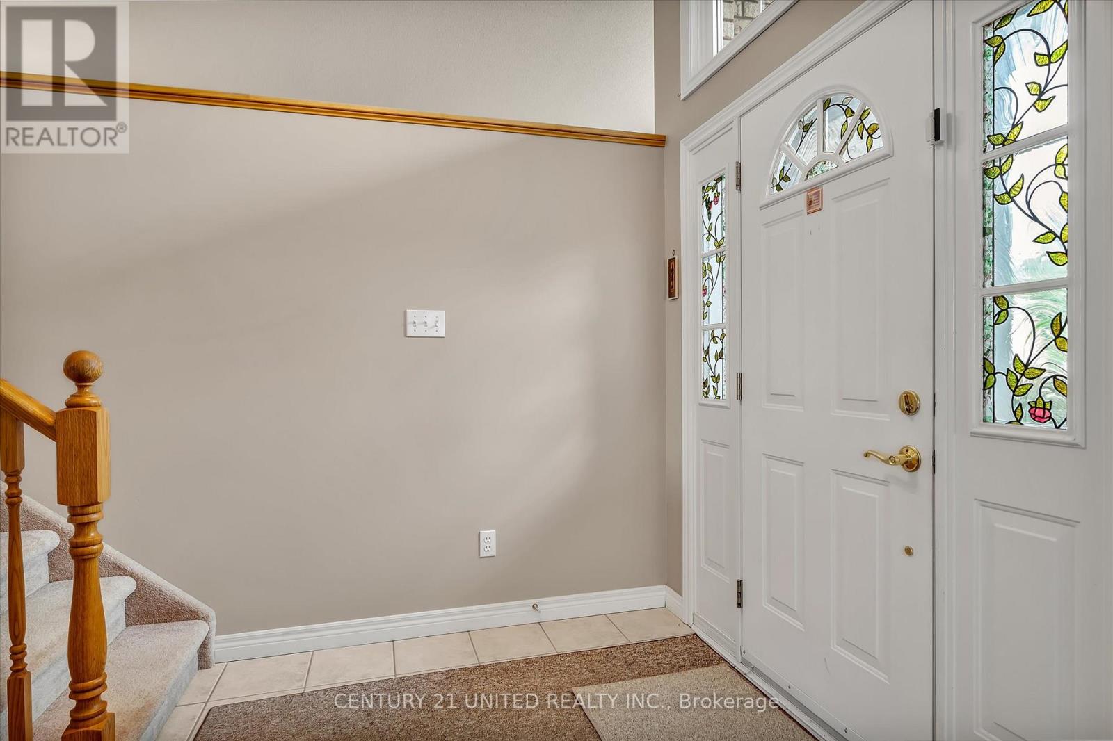 1329 White Crescent, Peterborough West, Ontario  K9K 2L6 - Photo 4 - X12183892