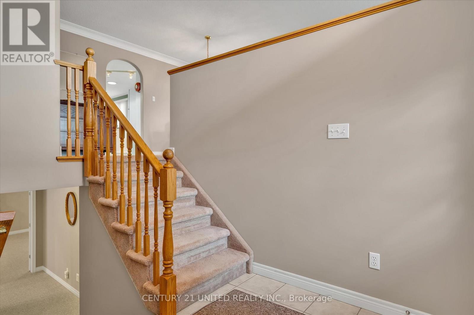 1329 White Crescent, Peterborough West, Ontario  K9K 2L6 - Photo 5 - X12183892