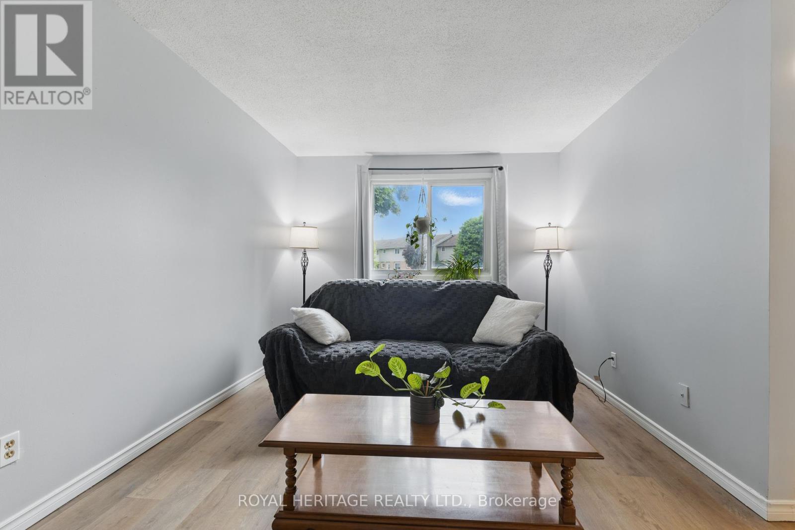 10 - 482 Springbank Avenue N, Woodstock, Ontario N4T 1K8 - Photo 3 - X12183968