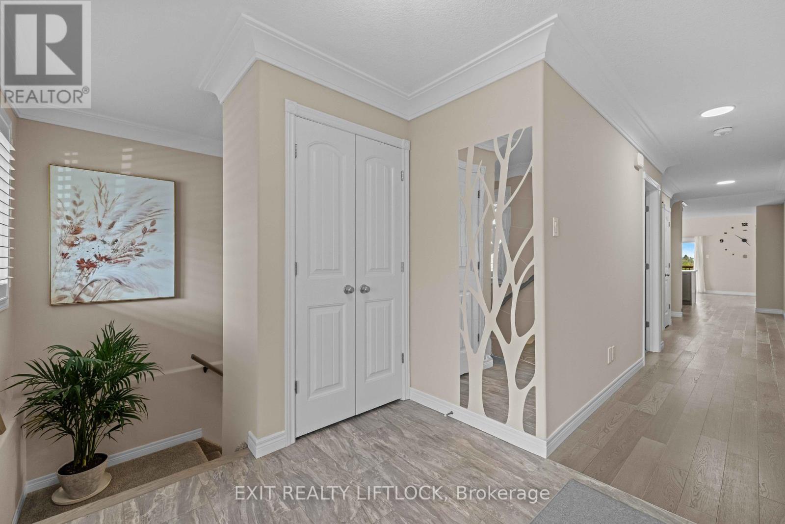 100 York Drive, Peterborough North, Ontario  K9K 0H7 - Photo 6 - X12183991