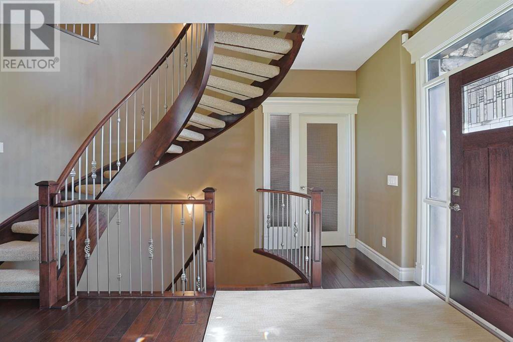 117 Rockcliff Bay Nw, Calgary, Alberta  T3G 5Z5 - Photo 2 - A2222296