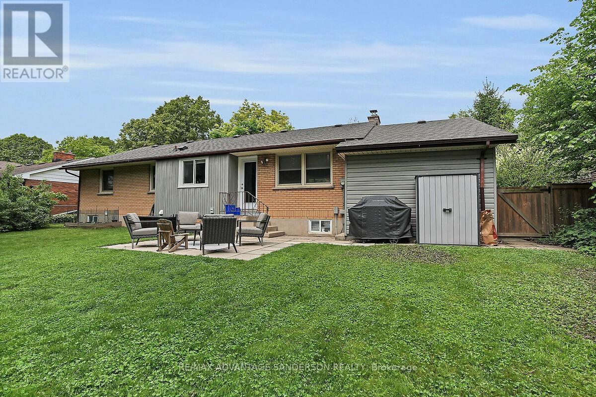 42 Regency Road, London North, Ontario  N6H 4A8 - Photo 12 - X12183970