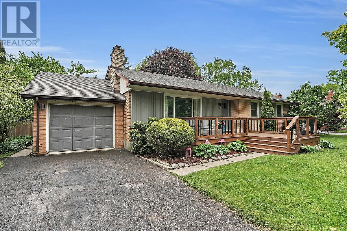 42 Regency Road, London North, Ontario  N6H 4A8 - Photo 2 - X12183970