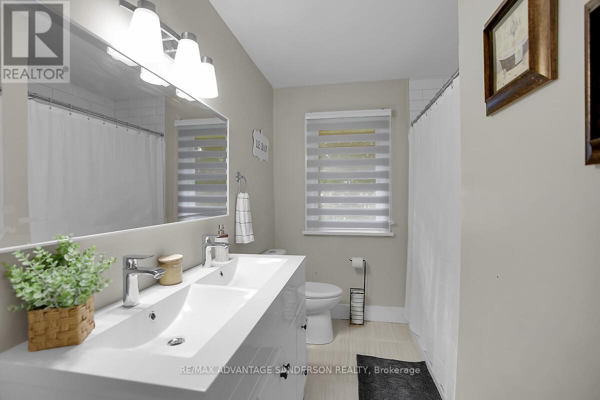 42 Regency Road, London North, Ontario  N6H 4A8 - Photo 24 - X12183970