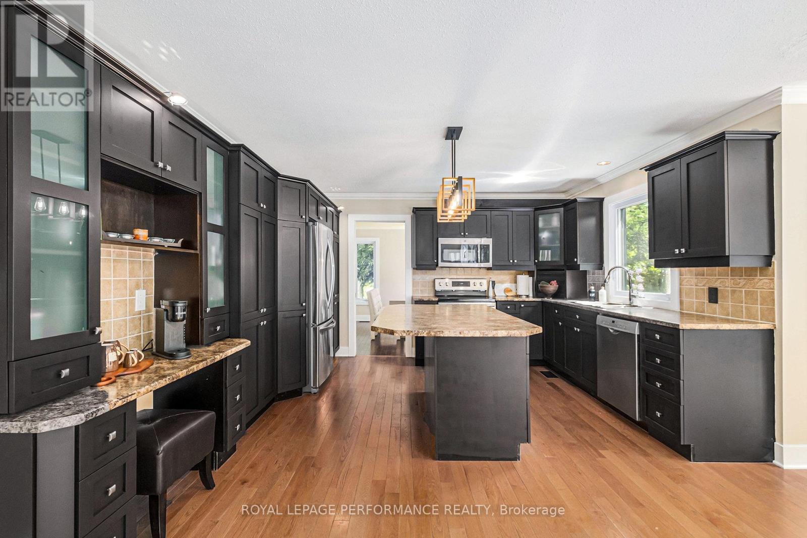 1630 Royal Orchard Drive, Ottawa, Ontario  K4C 1A9 - Photo 6 - X12184010