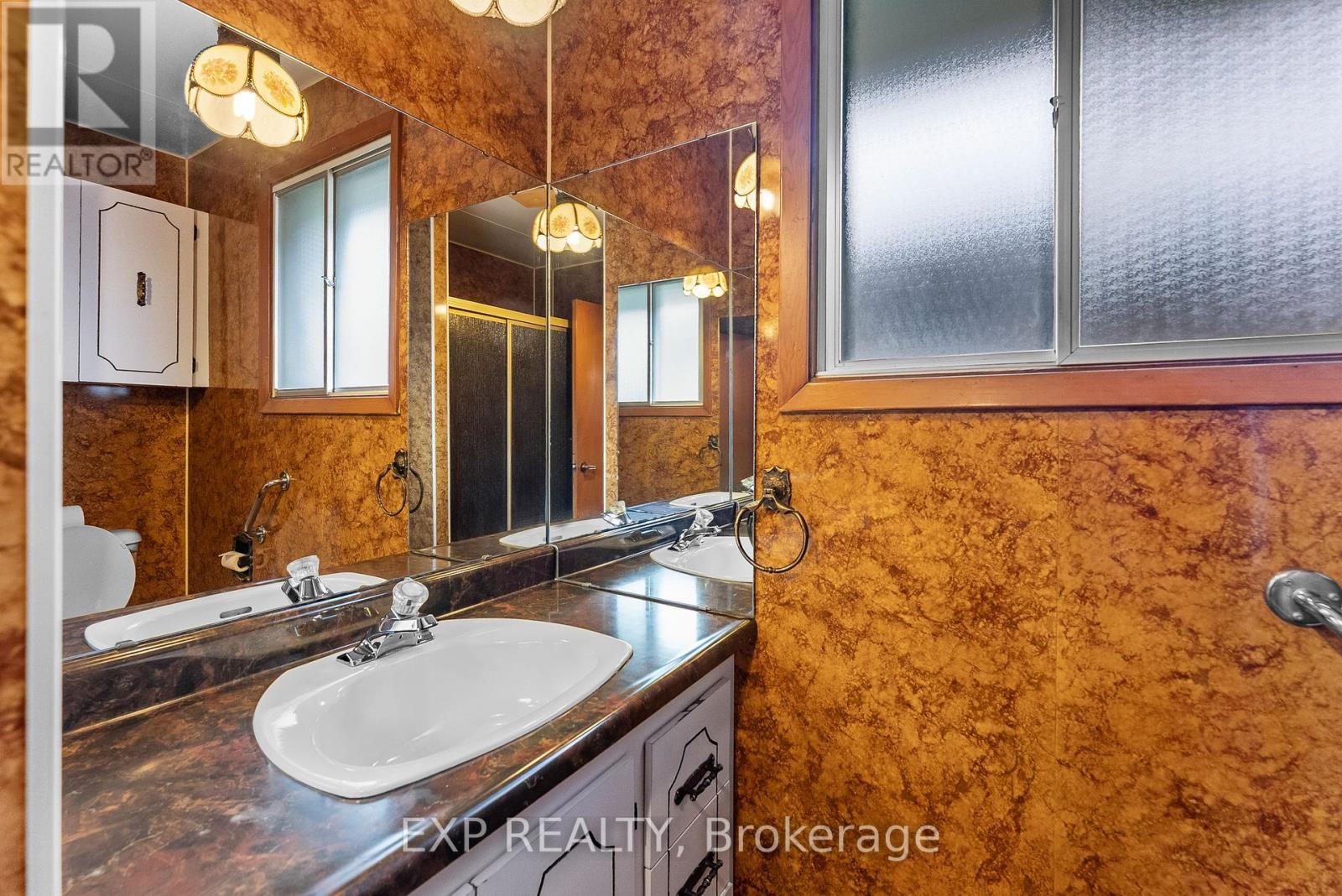 497 Sugarloaf Street, Port Colborne (Sugarloaf), Ontario  L3K 2P9 - Photo 18 - X12183984