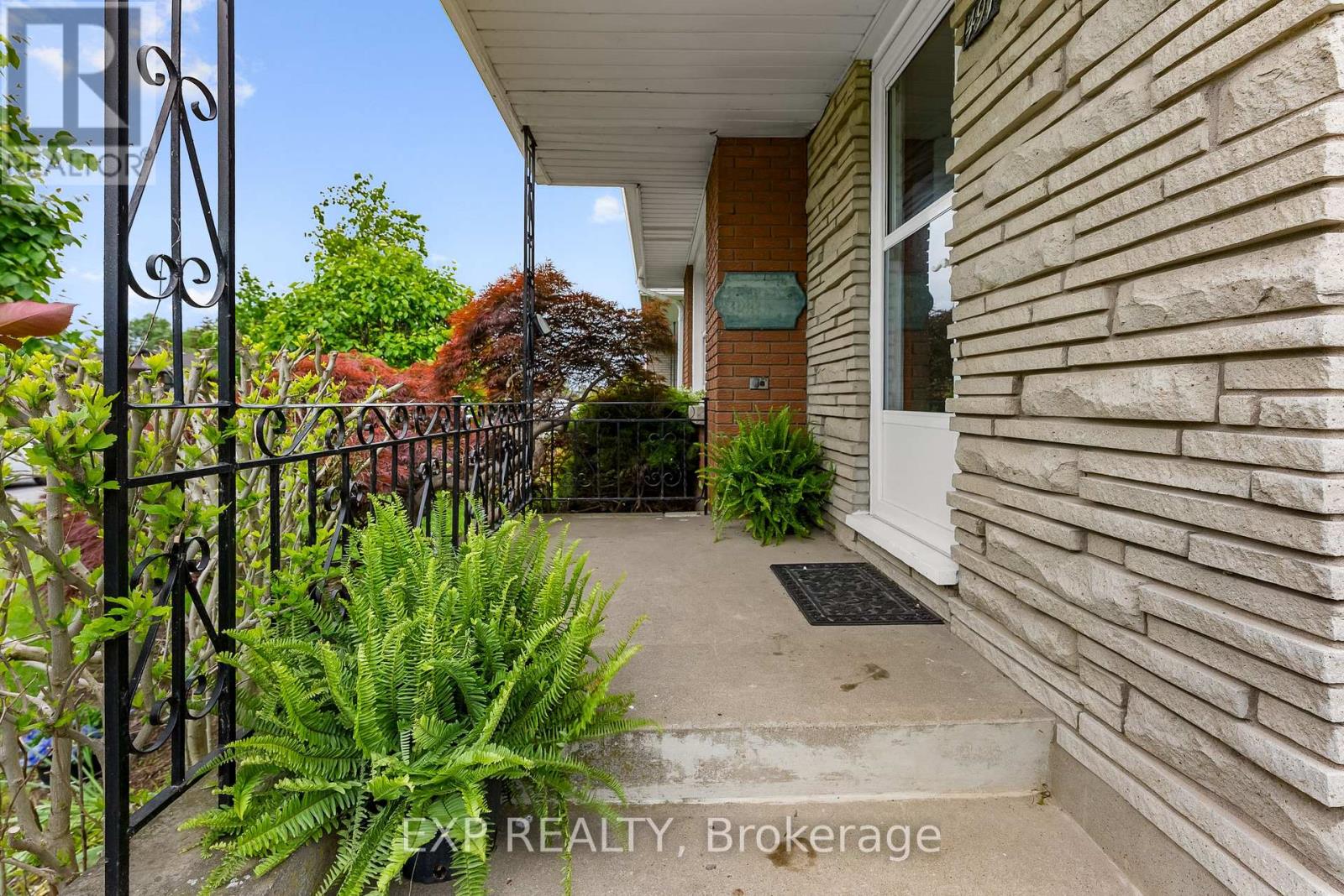 497 Sugarloaf Street, Port Colborne (Sugarloaf), Ontario  L3K 2P9 - Photo 2 - X12183984