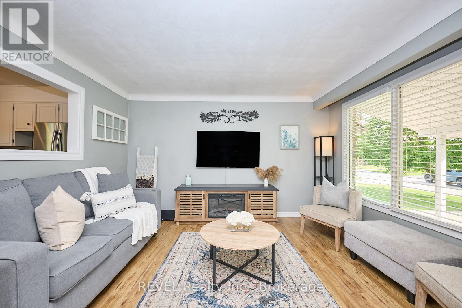 12 Ridley Heights Drive, St. Catharines, Ontario  L2S 2J2 - Photo 10 - X12183989