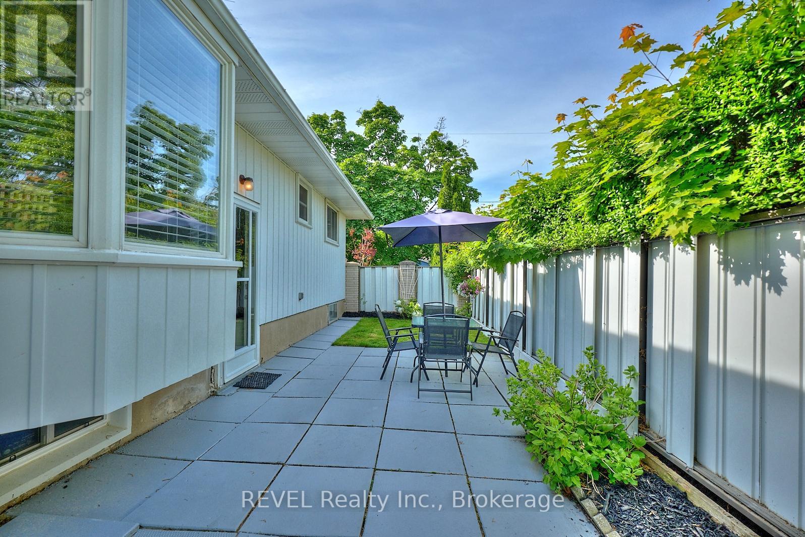 12 Ridley Heights Drive, St. Catharines (Ridley), Ontario  L2S 2J2 - Photo 30 - X12183989
