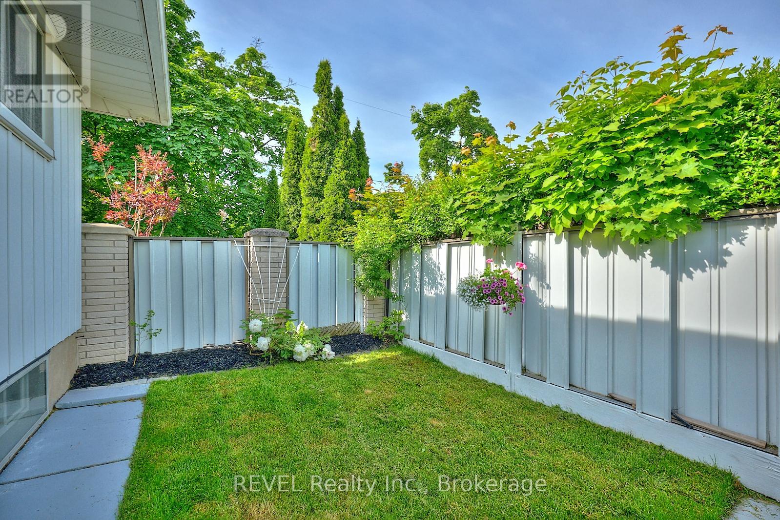 12 Ridley Heights Drive, St. Catharines, Ontario  L2S 2J2 - Photo 31 - X12183989