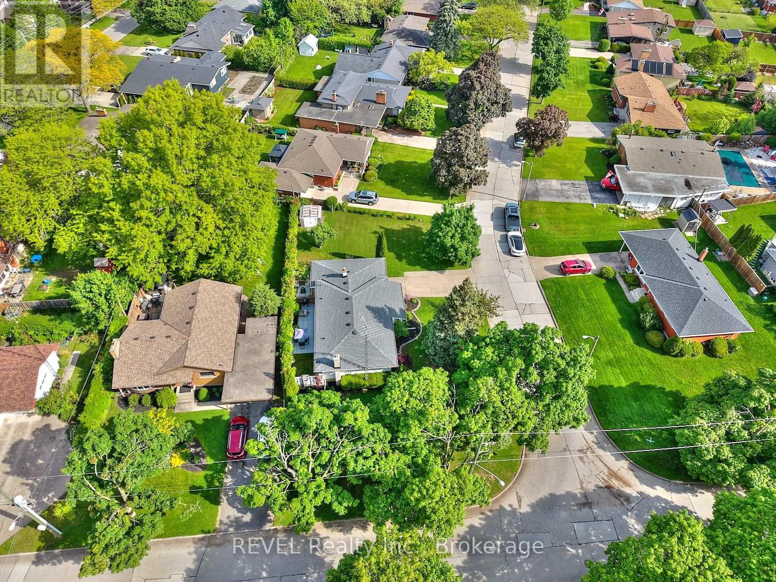 12 Ridley Heights Drive, St. Catharines, Ontario  L2S 2J2 - Photo 35 - X12183989