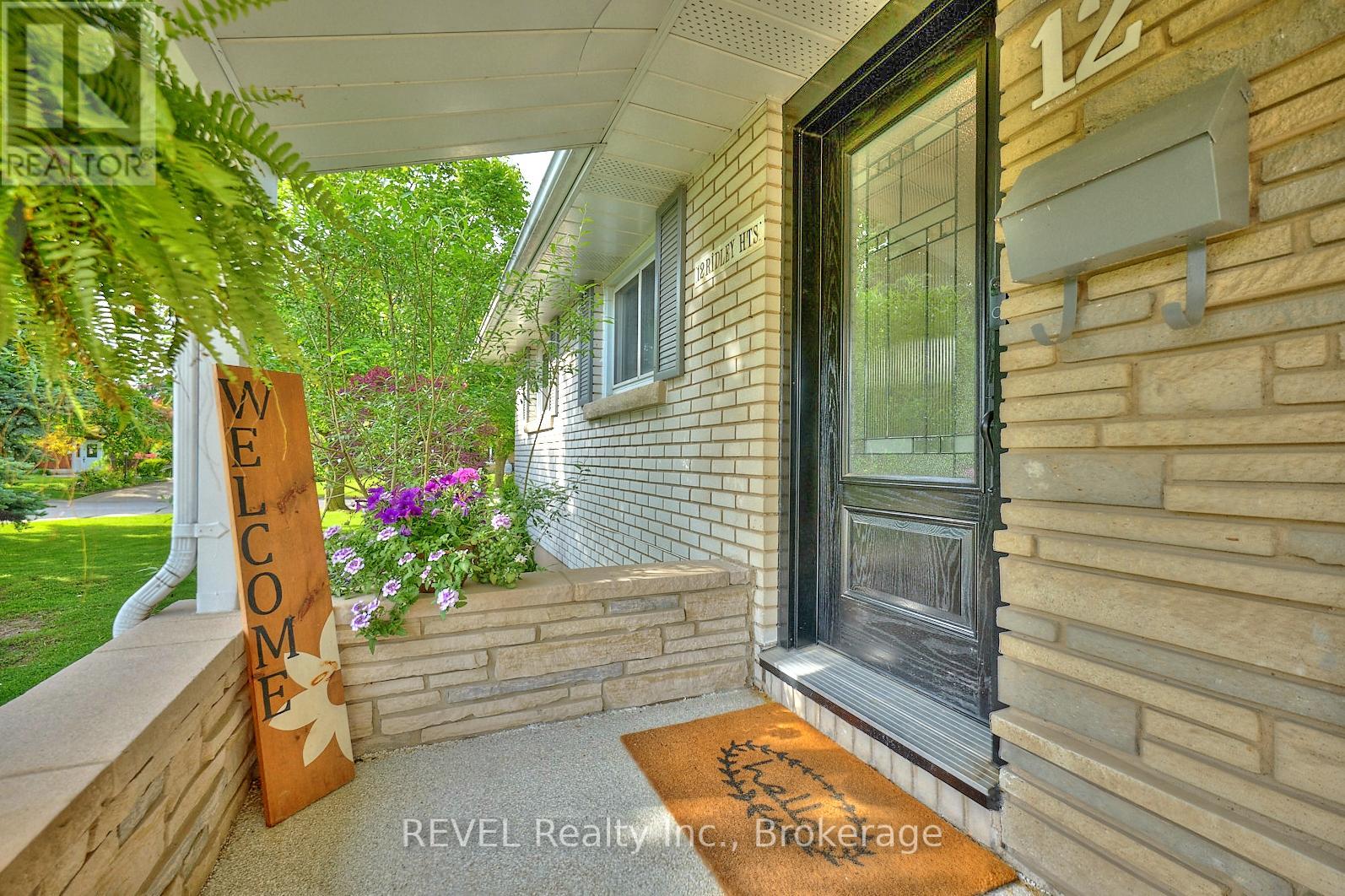 12 Ridley Heights Drive, St. Catharines, Ontario  L2S 2J2 - Photo 8 - X12183989