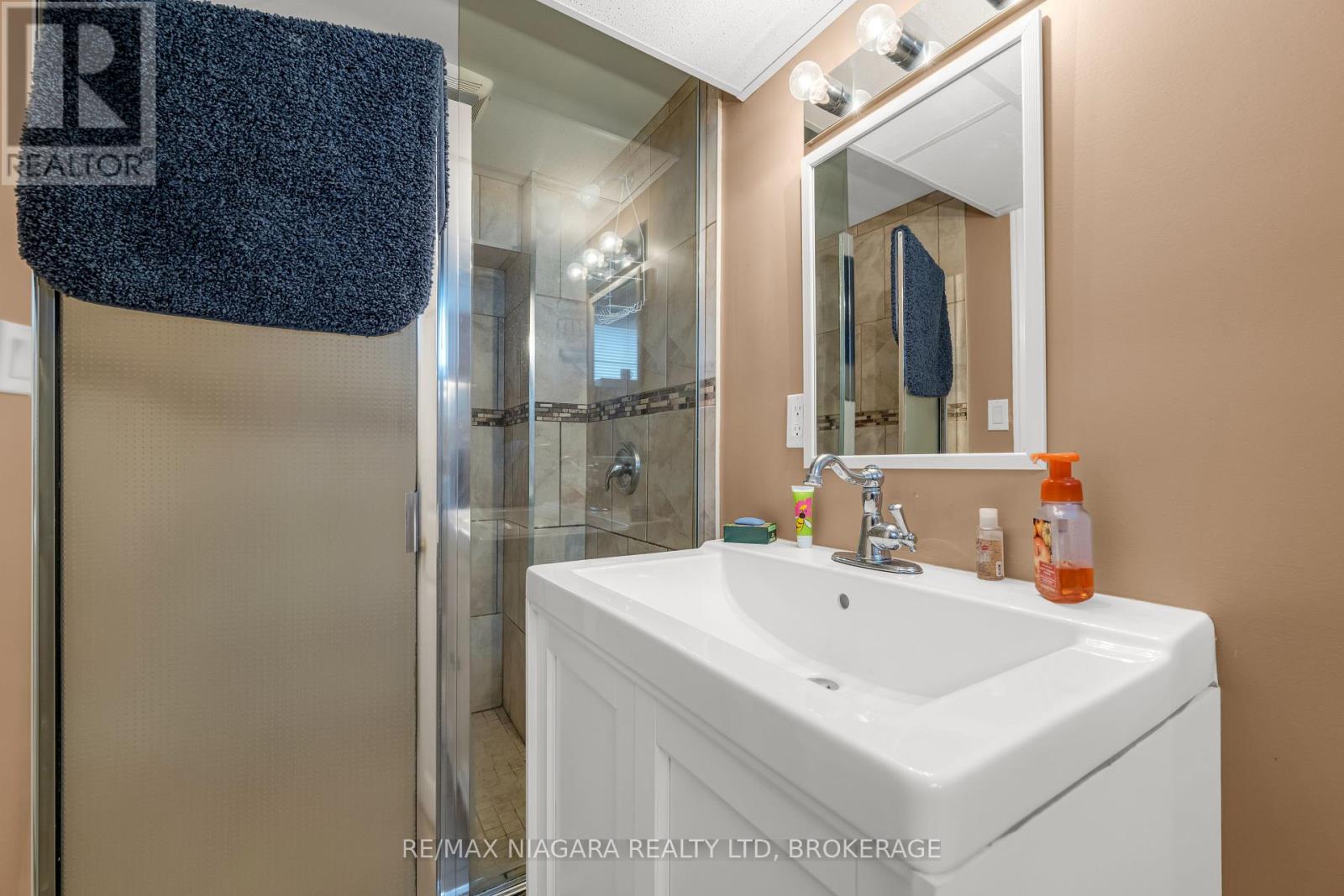 78 Summit Avenue, Welland, Ontario  L3C 4G9 - Photo 21 - X12184067