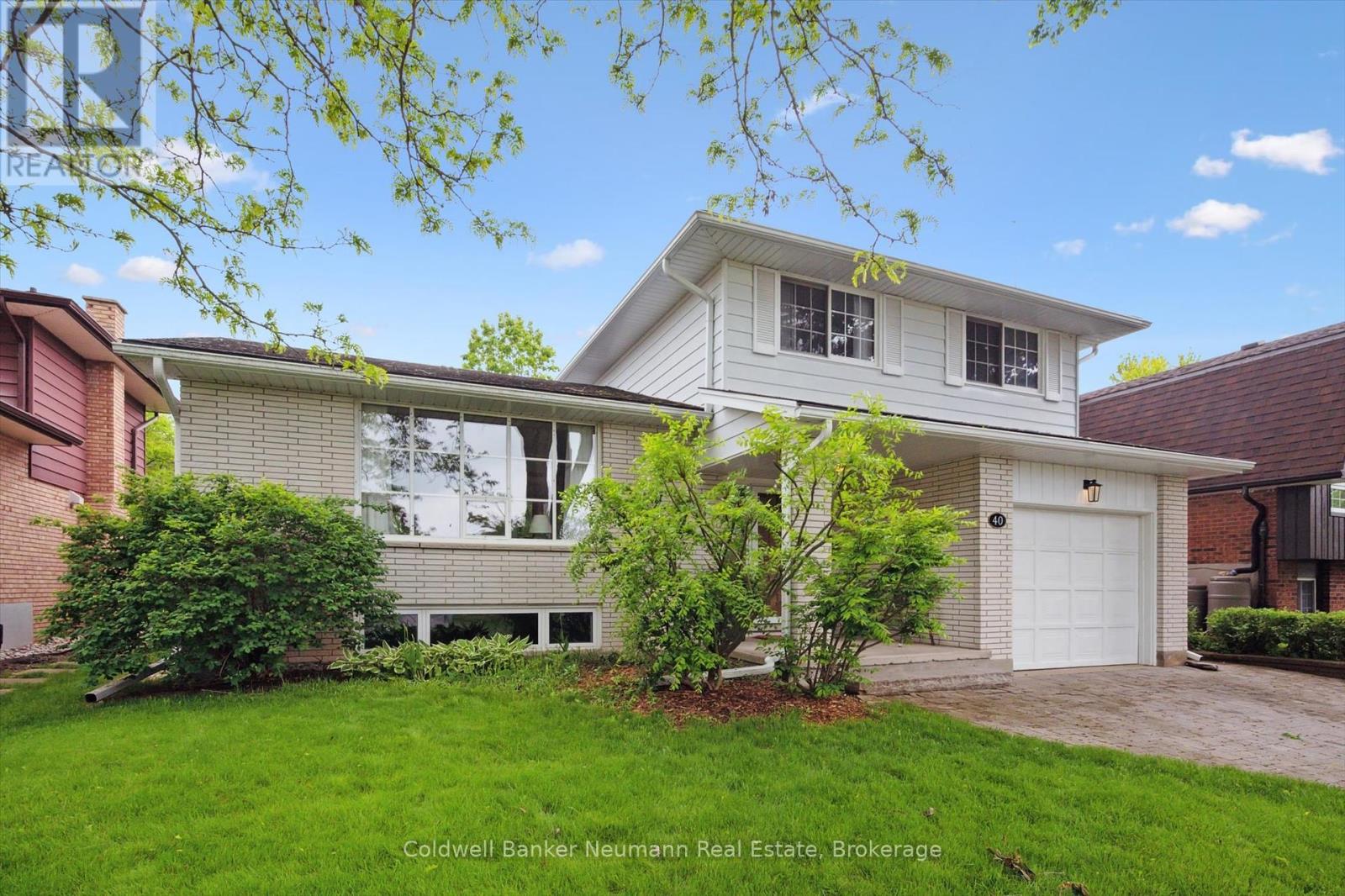 40 KEATS CRESCENT, Guelph, Ontario