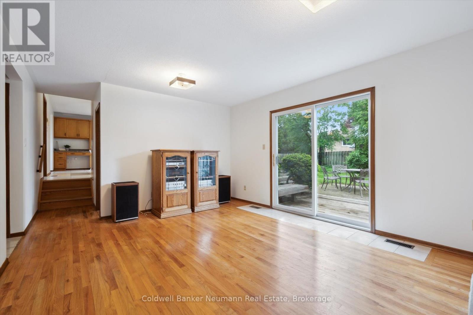 40 Keats Crescent, Guelph, Ontario  N1G 3B2 - Photo 21 - X12183910