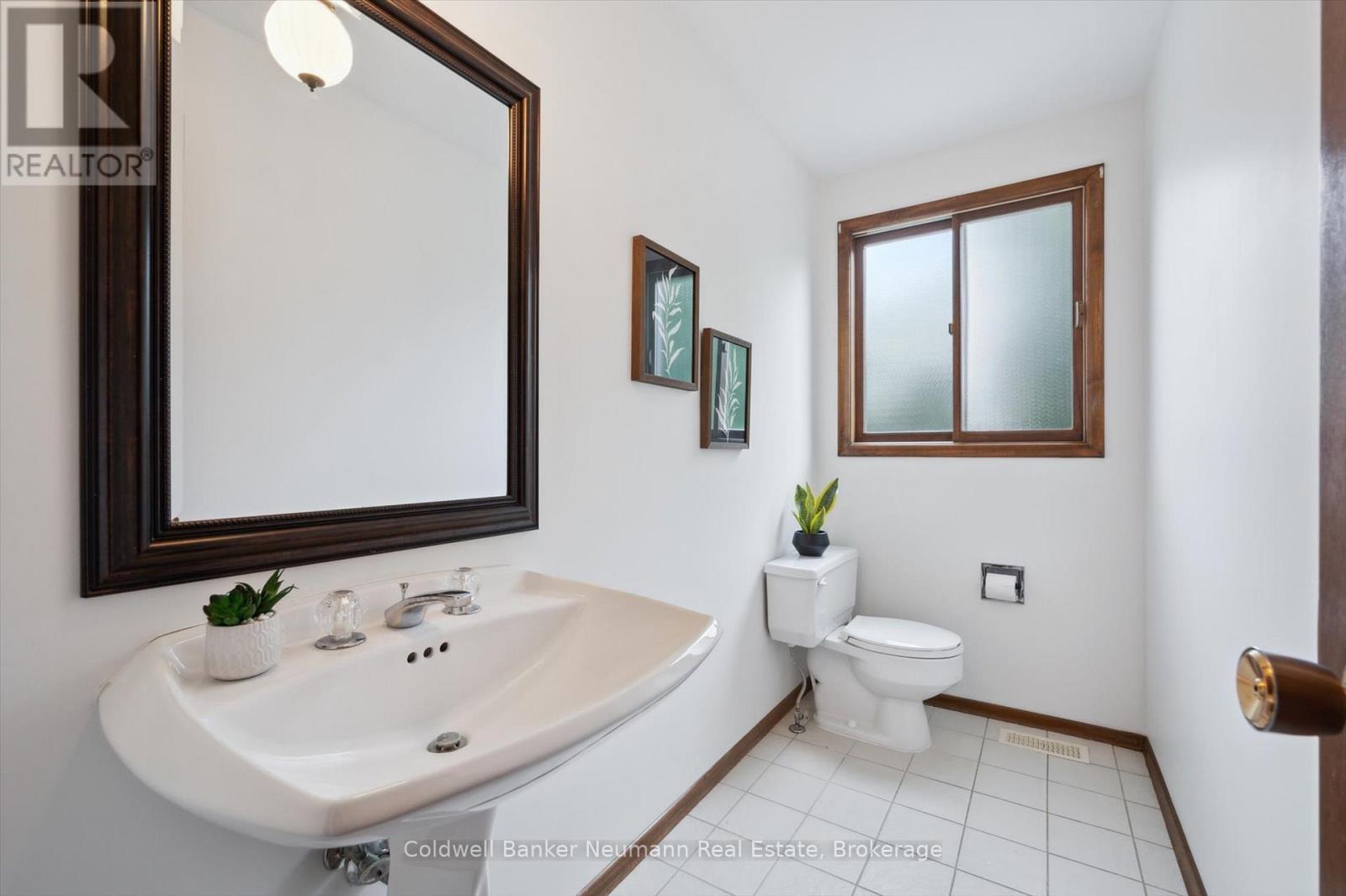 40 Keats Crescent, Guelph, Ontario  N1G 3B2 - Photo 22 - X12183910