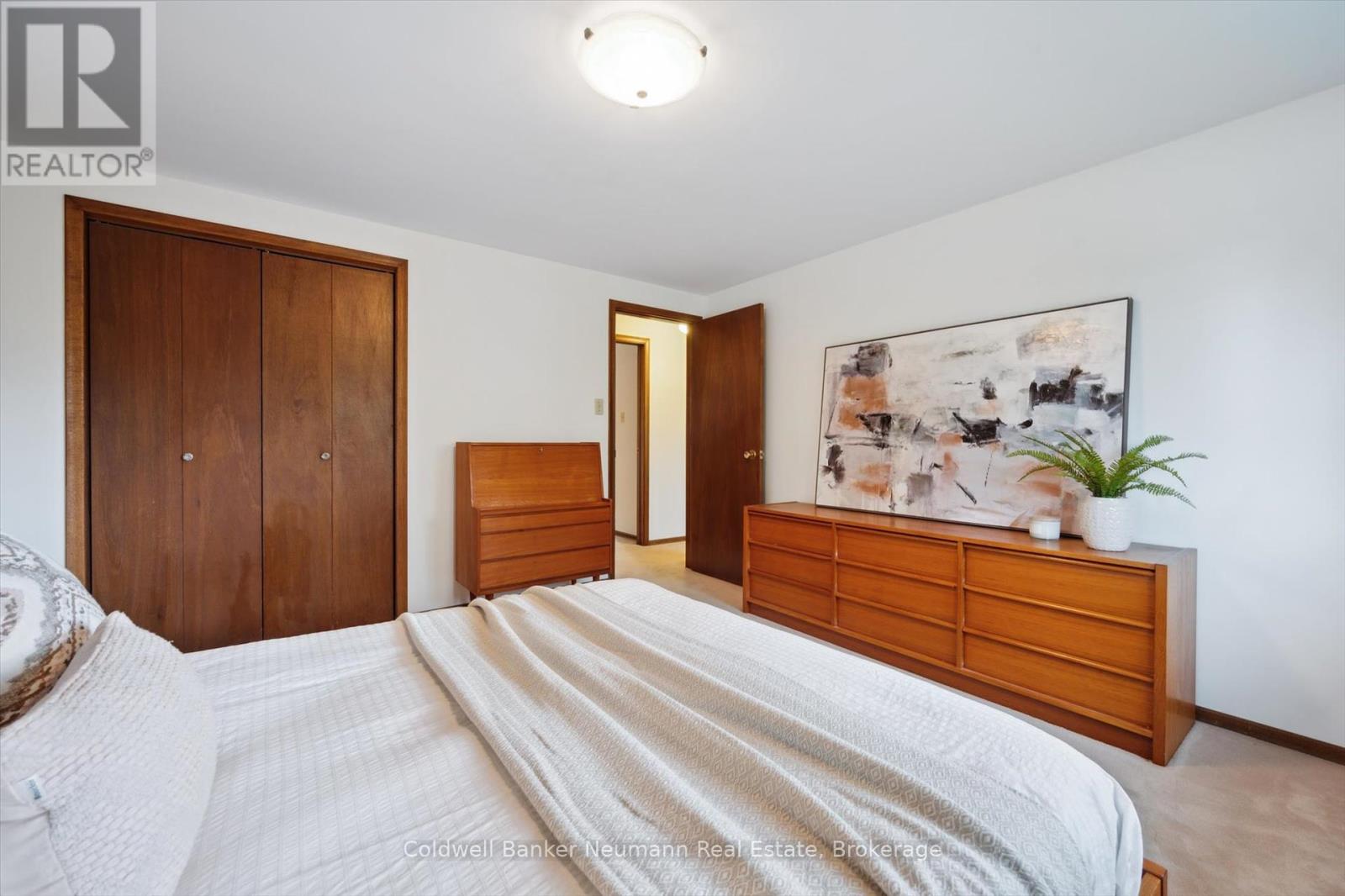 40 Keats Crescent, Guelph, Ontario  N1G 3B2 - Photo 24 - X12183910