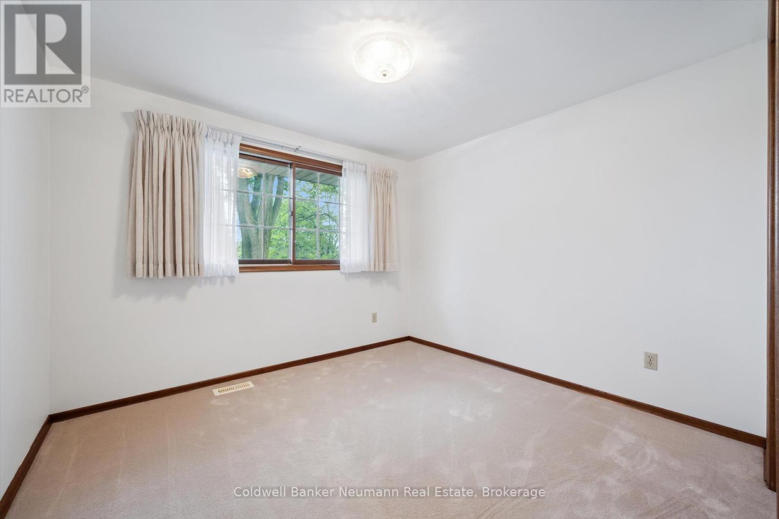 40 Keats Crescent, Guelph, Ontario  N1G 3B2 - Photo 26 - X12183910