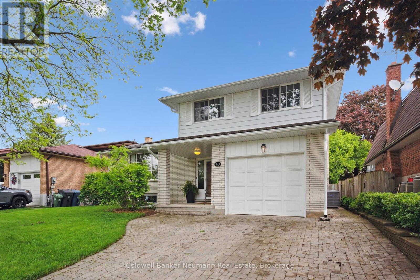 40 Keats Crescent, Guelph, Ontario  N1G 3B2 - Photo 3 - X12183910