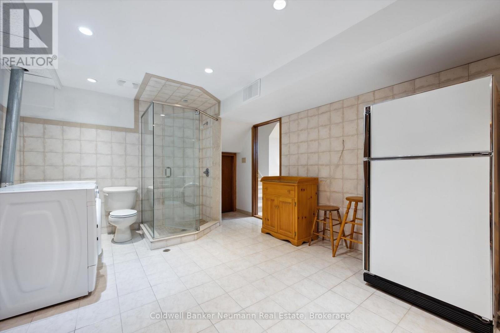 40 Keats Crescent, Guelph, Ontario  N1G 3B2 - Photo 33 - X12183910