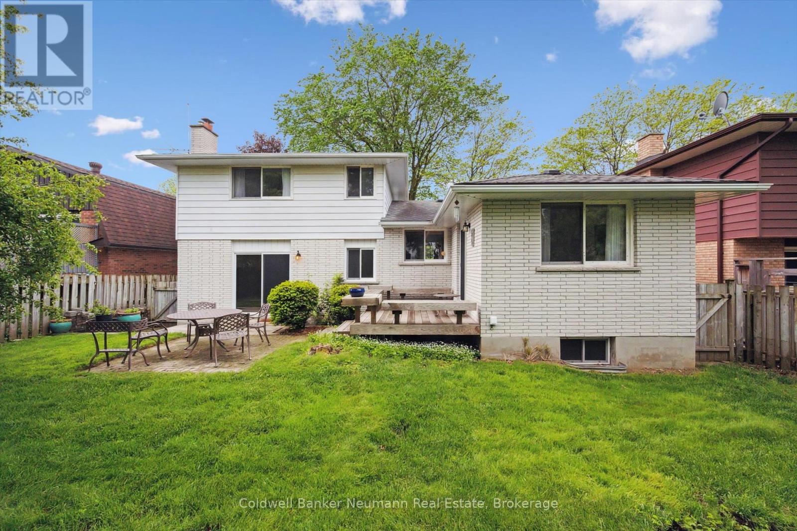 40 Keats Crescent, Guelph, Ontario  N1G 3B2 - Photo 34 - X12183910