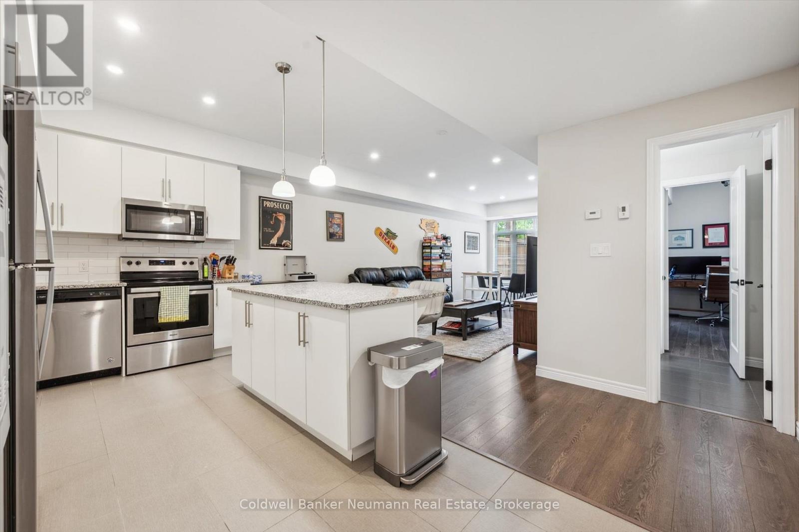 Property at 103 - 333 GOSLING GARDENS image 5