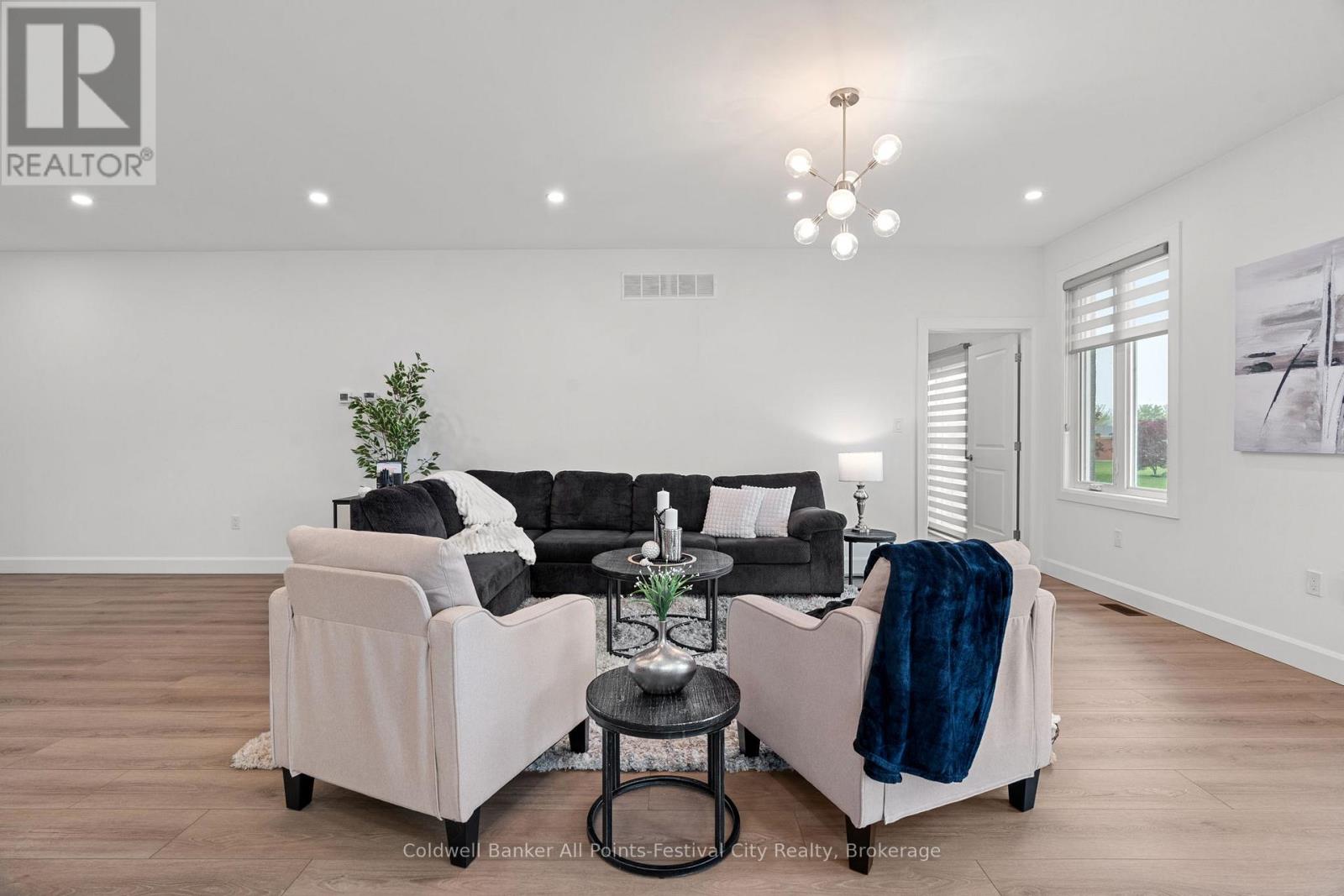 432 Coast Drive S, Goderich, Ontario  N7A 4M6 - Photo 18 - X12184074